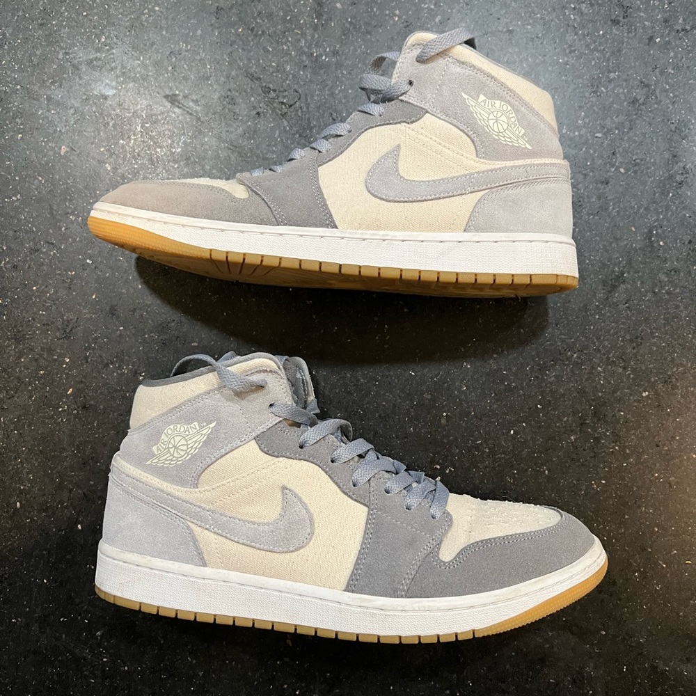 Jordan 1 Mid SE ‘Coconut Milk Particle Grey’